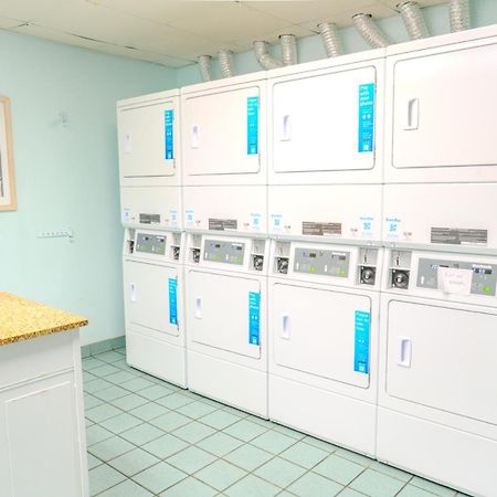 Beach Colony Resort Unit 1405 - Beautiful Oceanfront Condo - 1 Bedroom, 1 Bath - Perfect For 6! Myrtle Beach Exterior photo