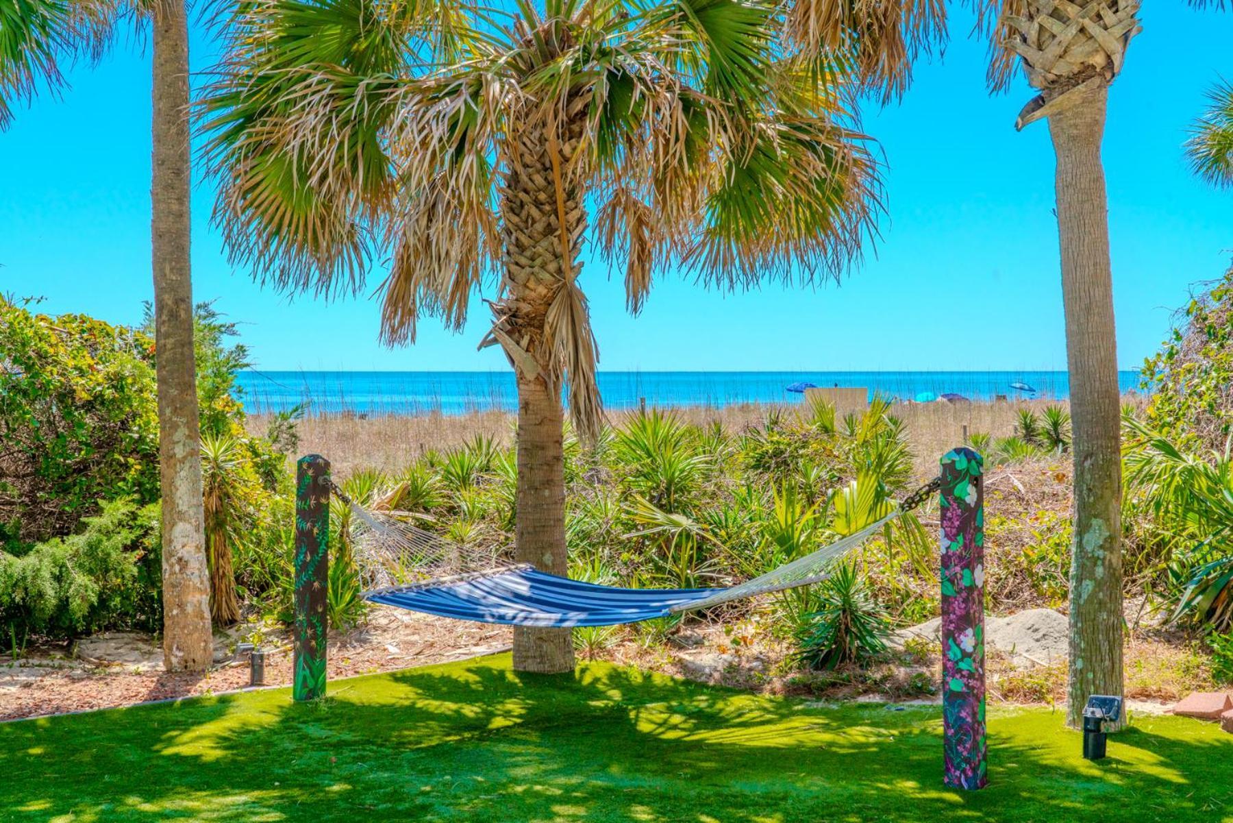 Beach Colony Resort Unit 1405 - Beautiful Oceanfront Condo - 1 Bedroom, 1 Bath - Perfect For 6! Myrtle Beach Exterior photo